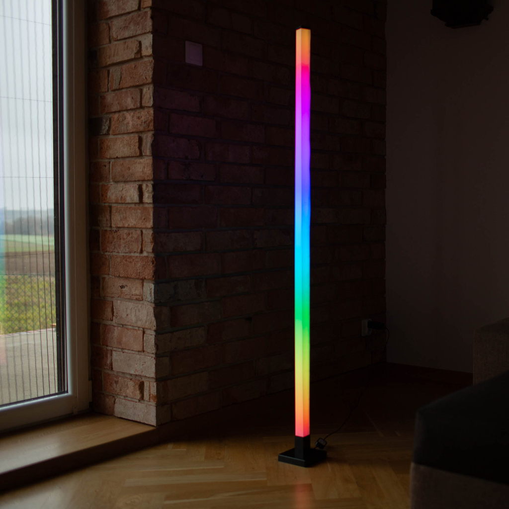 Černá hudební stojací LED RGB lampa TUYA s dálkovým ovládáním